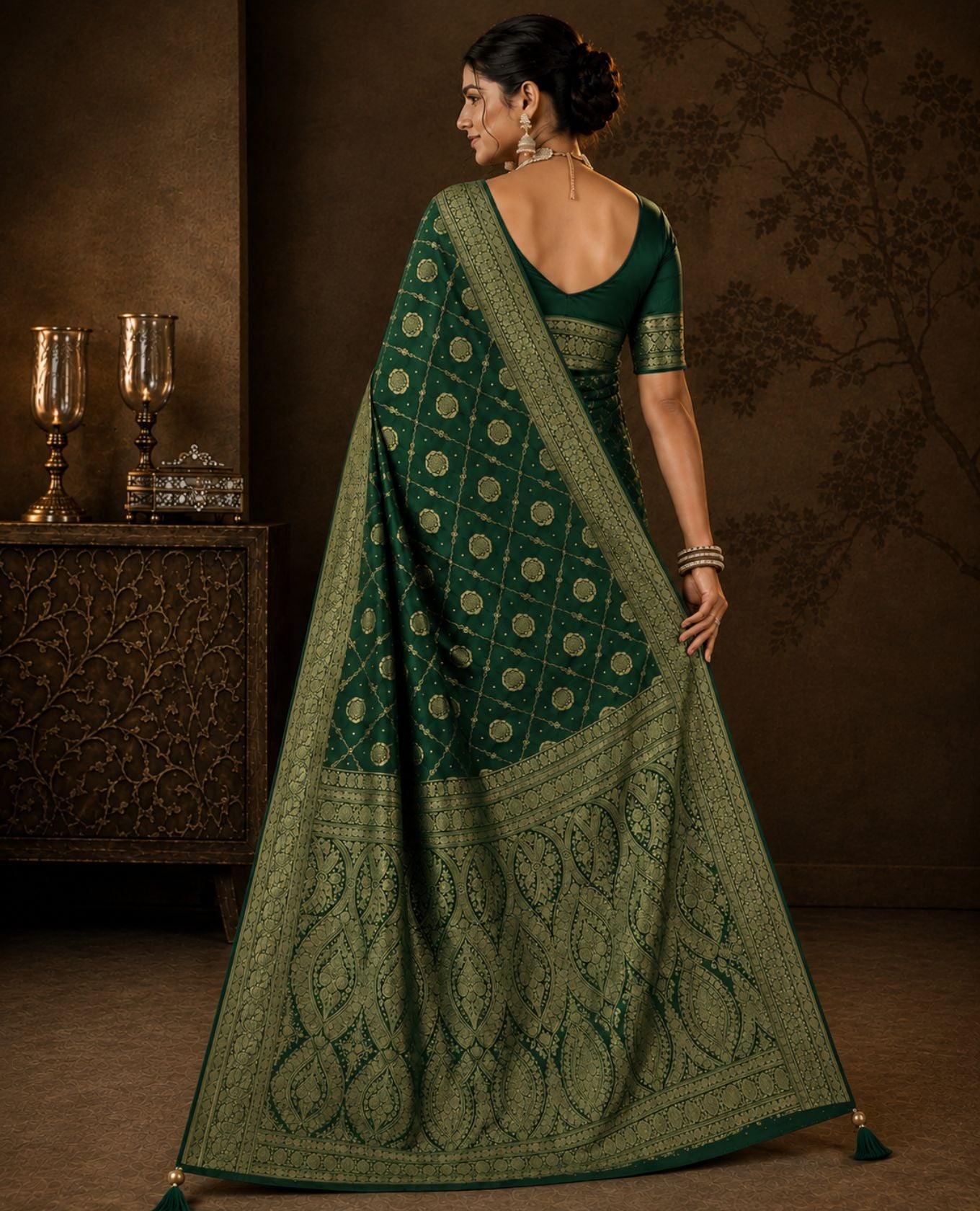 Teal Green Banarasi Saree with Traditional Woven Border & Rich Pallu