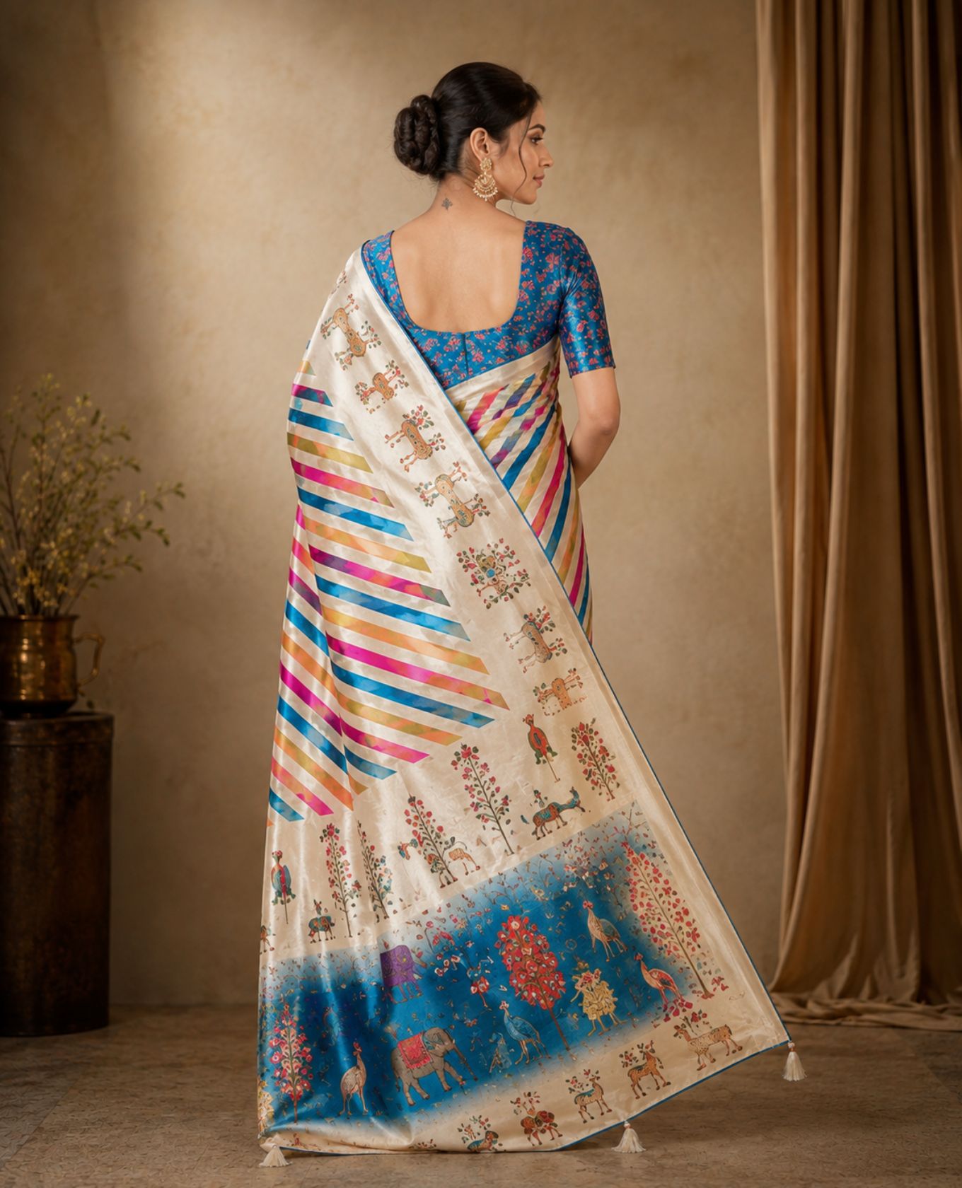 Cream Multicolor Printed Saree